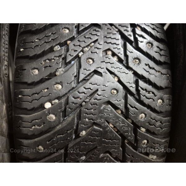 Nokian Hakkapeliita8 185/60R15