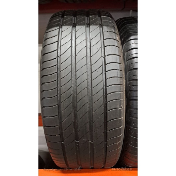 Michelin Primacy4 215/55R18