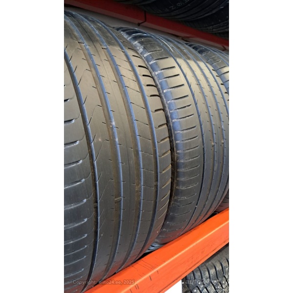 Pirelli Cinturato P7 255/40R18