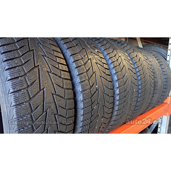 Hankook Winter I-icept IZ2 215/60R16