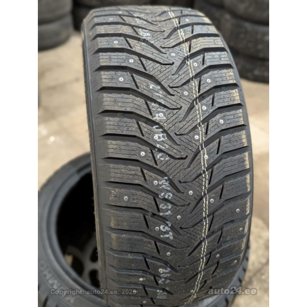 Kumho Wintercract Ice WS31 SUV 275/40R20