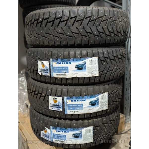 Sailun IceBlazer WST3 SUV 235/65R17