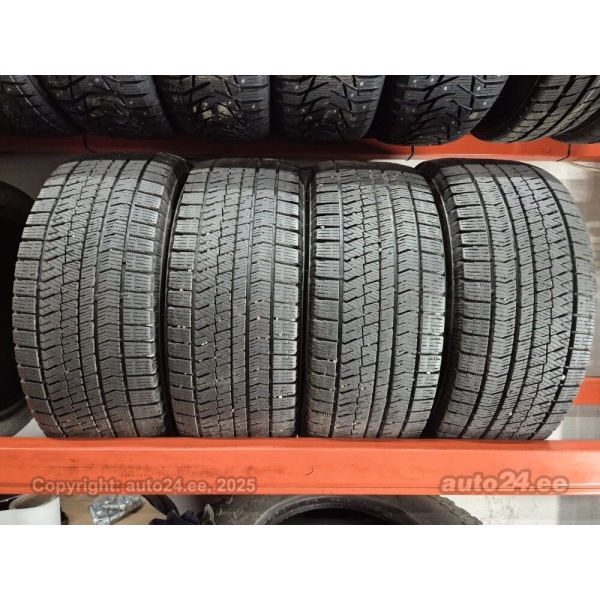 Bridgestone Blizzak Ice 225/55R17