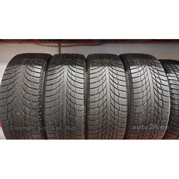 Kumho Wintercract Ice WI51 225/45R18