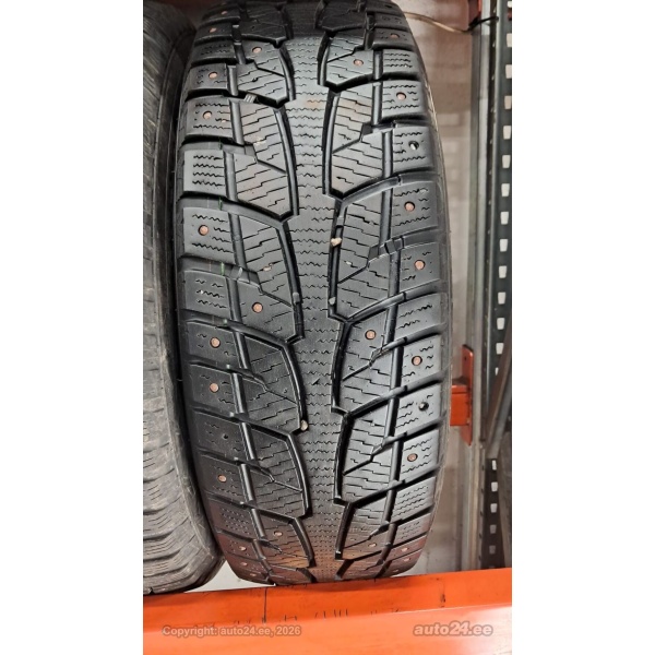Hankook Winter I-pike LT 215/65R16
