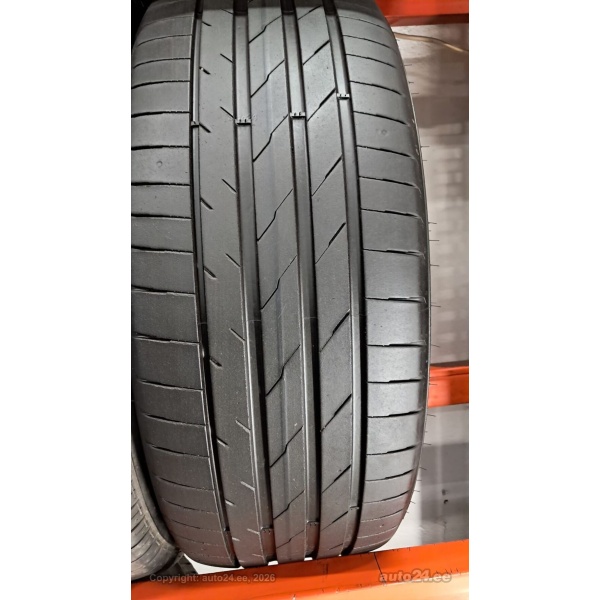 Hankook Ventus Evo SUV 235/45R20