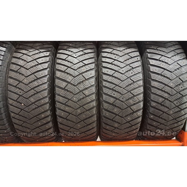 Goodyear Ultragrip IceArctic 215/65R17