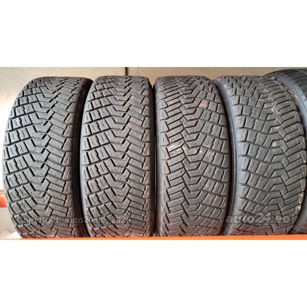 Pirelli Scorpion K6 Kruusarehvid 205/65R15