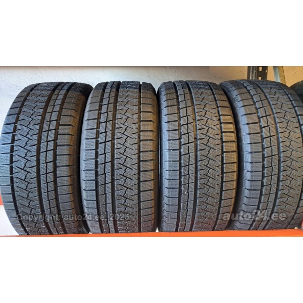 Triangle Snowlink PL02 225/40R18