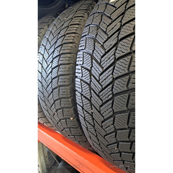Michelin X-Ice Snow SUV 225/65R17