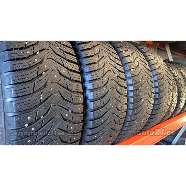 Kumho WinterCraft ICE WI31 215/60R16